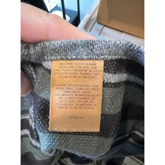 St. John’s Bay Buffalo Plaid Flannel Long Sleeve Button Down Size M - Picture 8 of 8